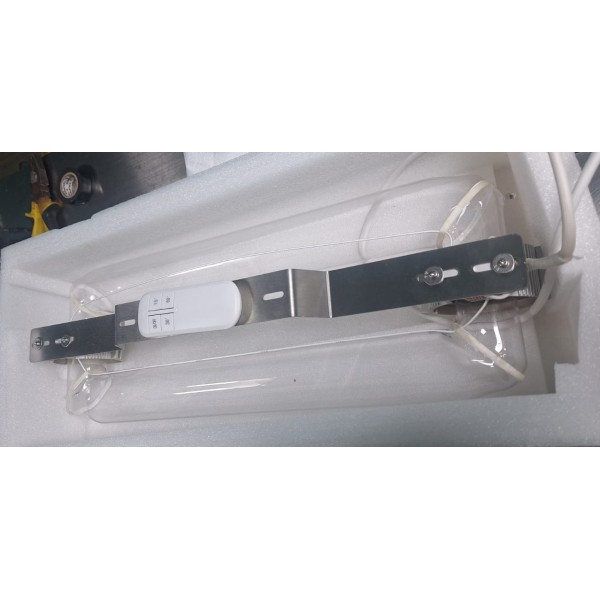 Lámpara de techo para esterilización UV